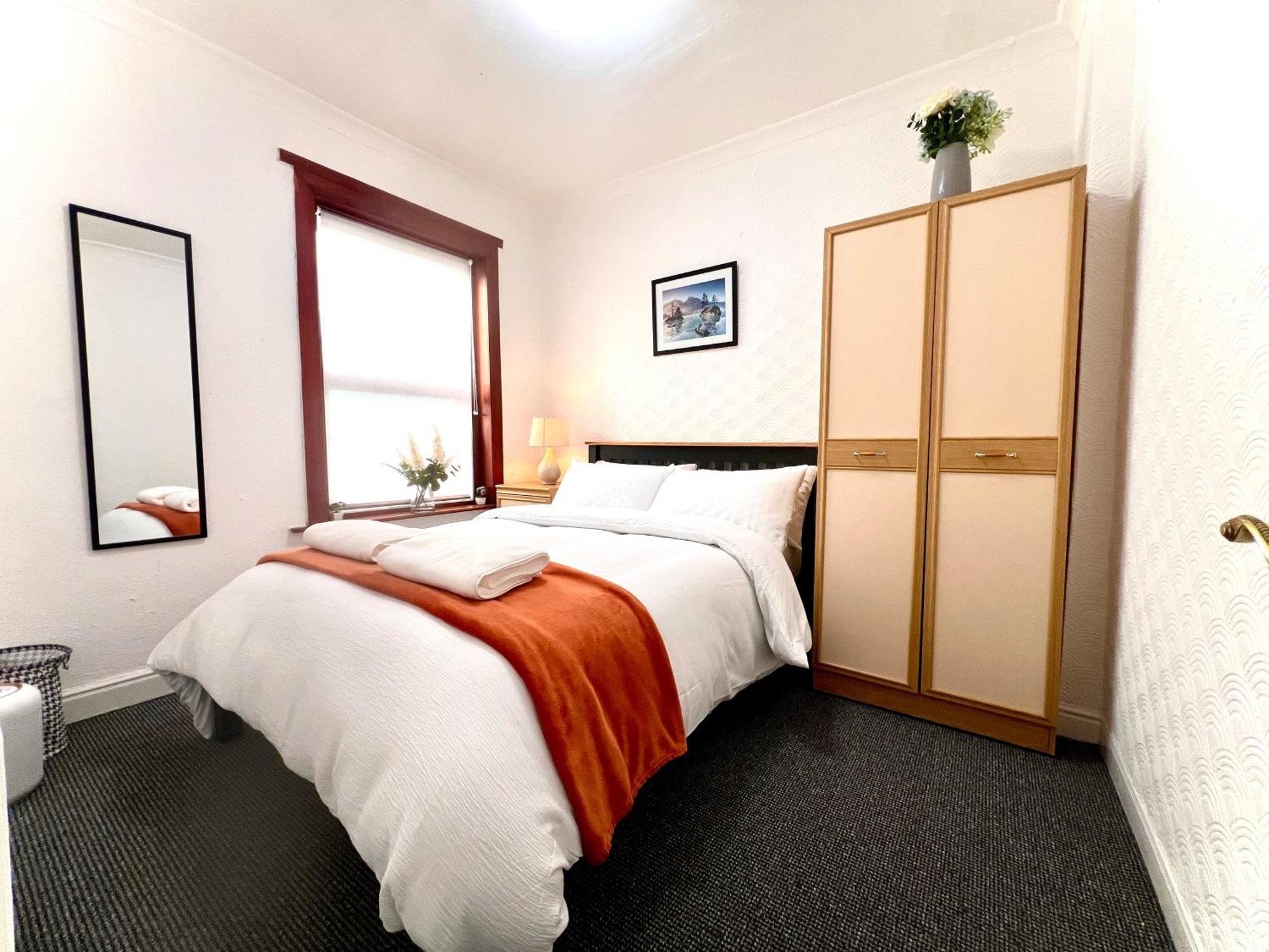 Homestay Centre Located Space With Free Wifi