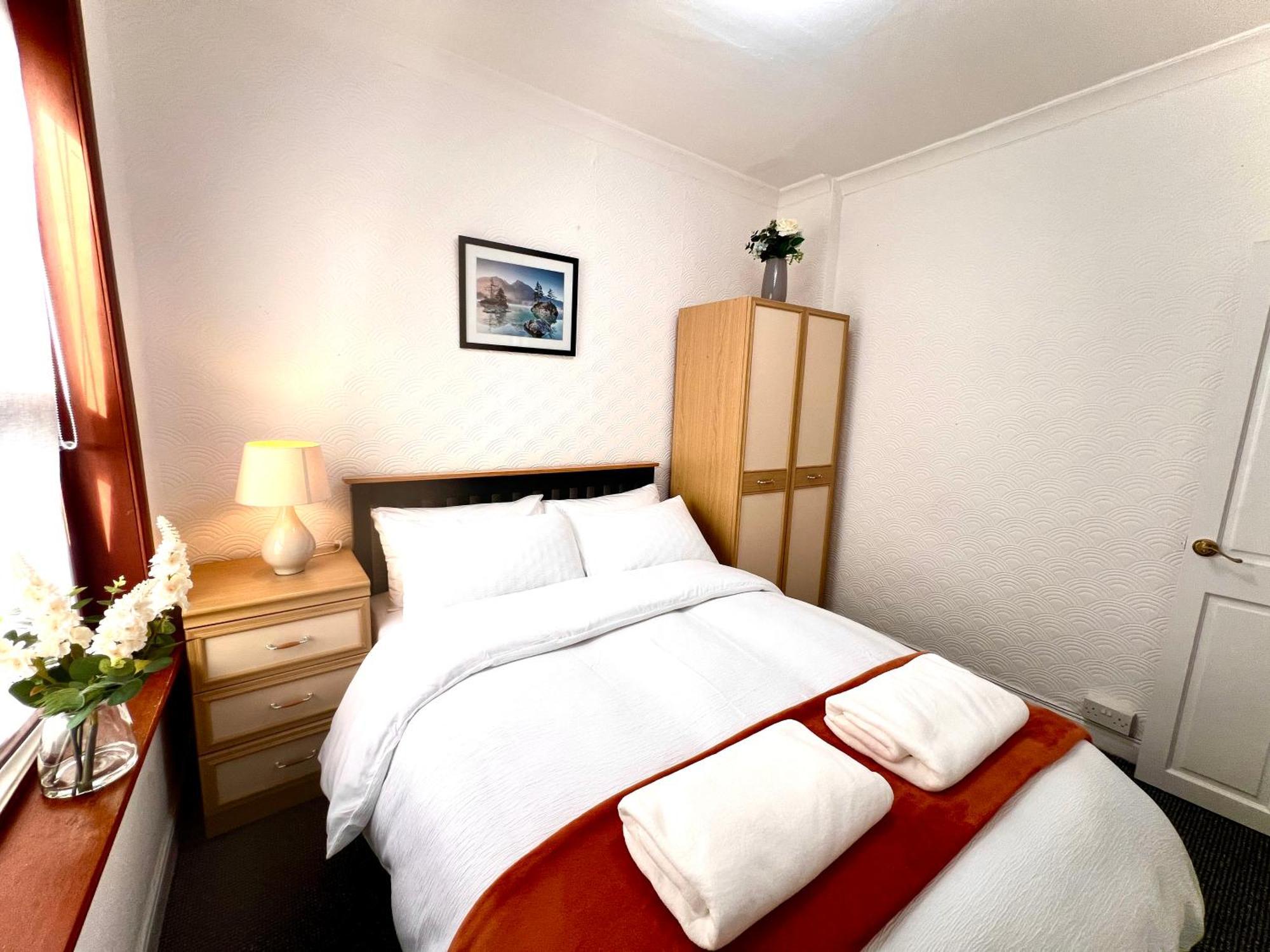Centre Located Space With Free Wifi Homestay Kingston upon Hull