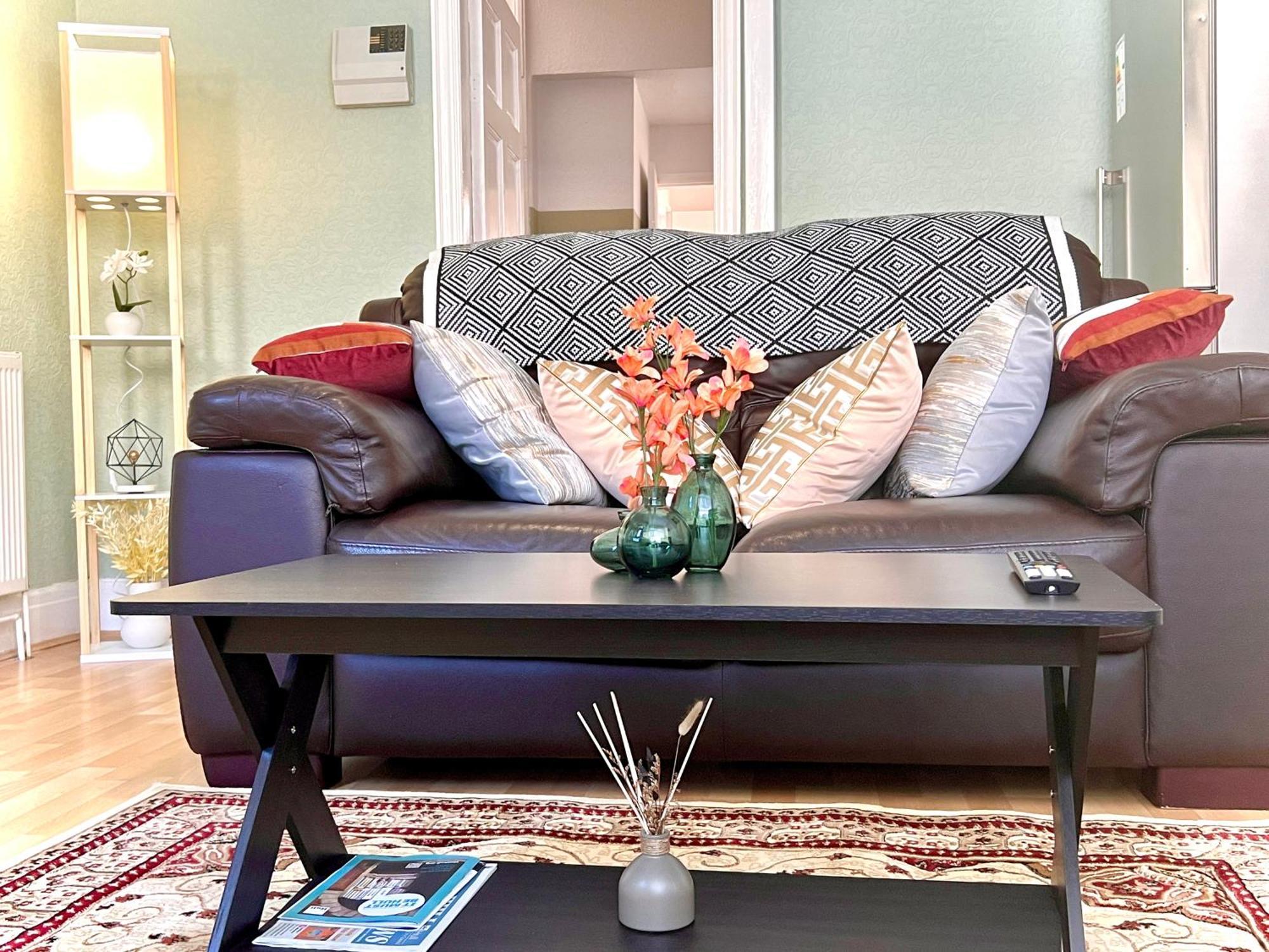 Centre Located Space With Free Wifi * Kingston upon Hull
