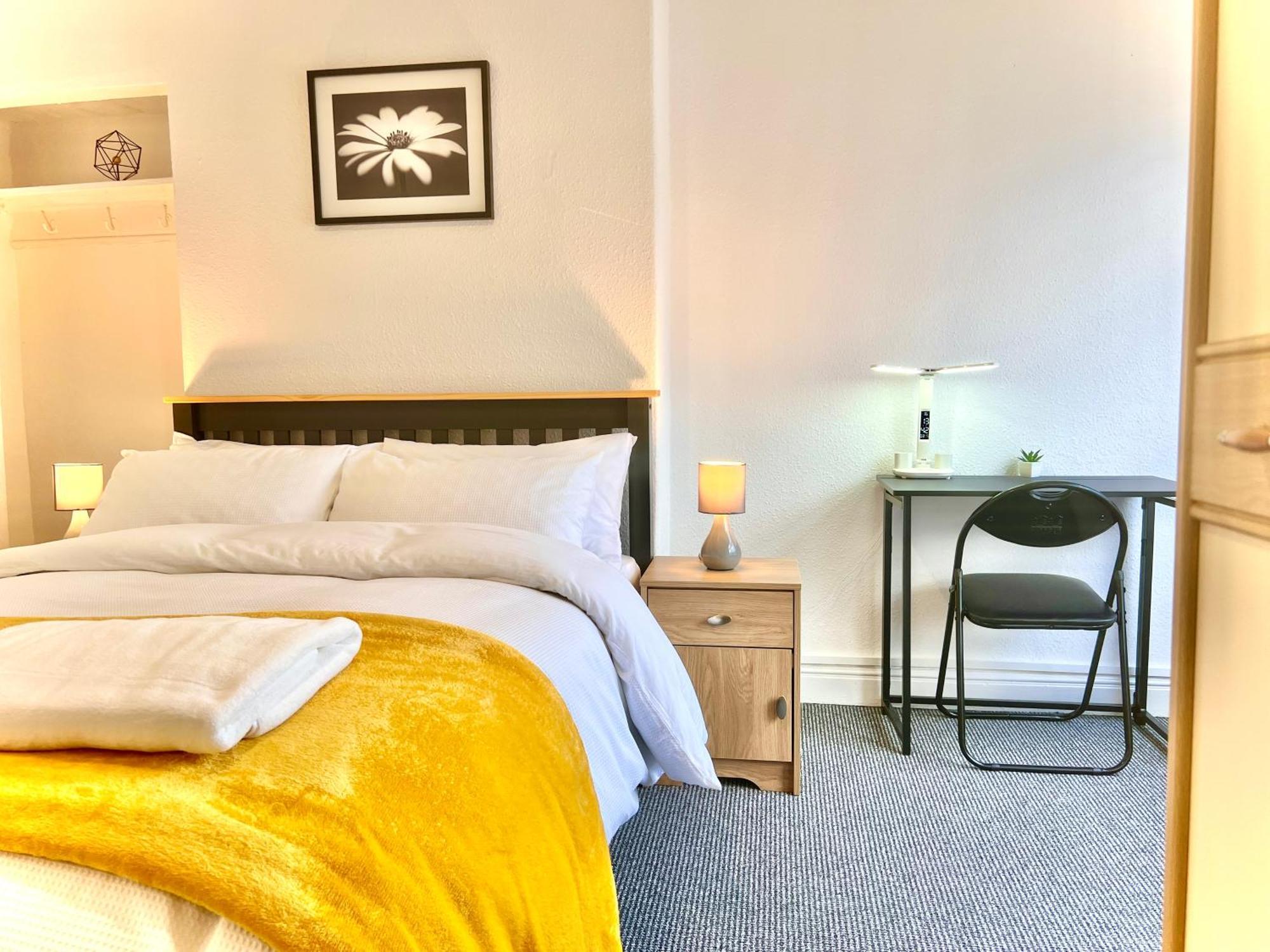 Centre Located Space With Free Wifi Homestay