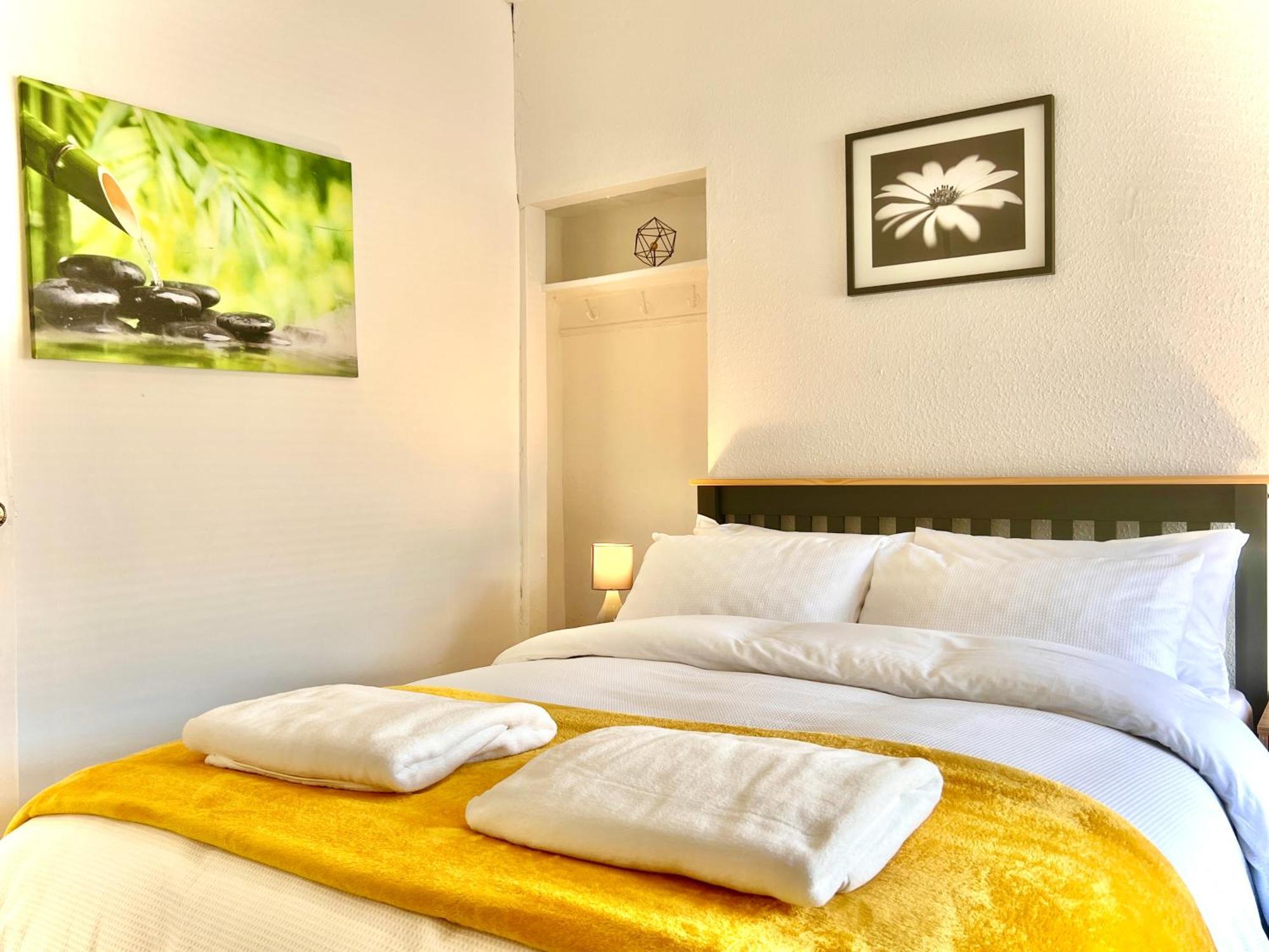 Centre Located Space With Free Wifi Homestay