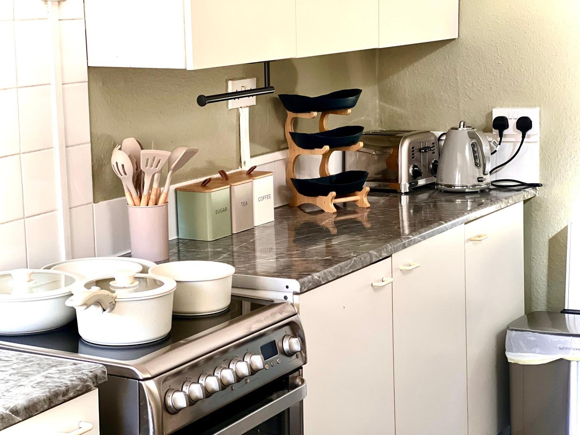 Centre Located Space With Free Wifi Homestay *